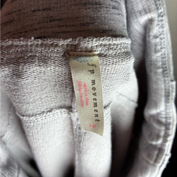 Free People Movement Hybrid Leggings High Rise Gray Exposed-Seam size S Women's - Picture 6 of 8